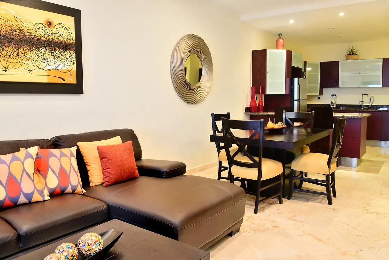 פלאייה דל כרמן El Faro Condos By Rentals Your Way מלון דירות פלאייה דל כרמן