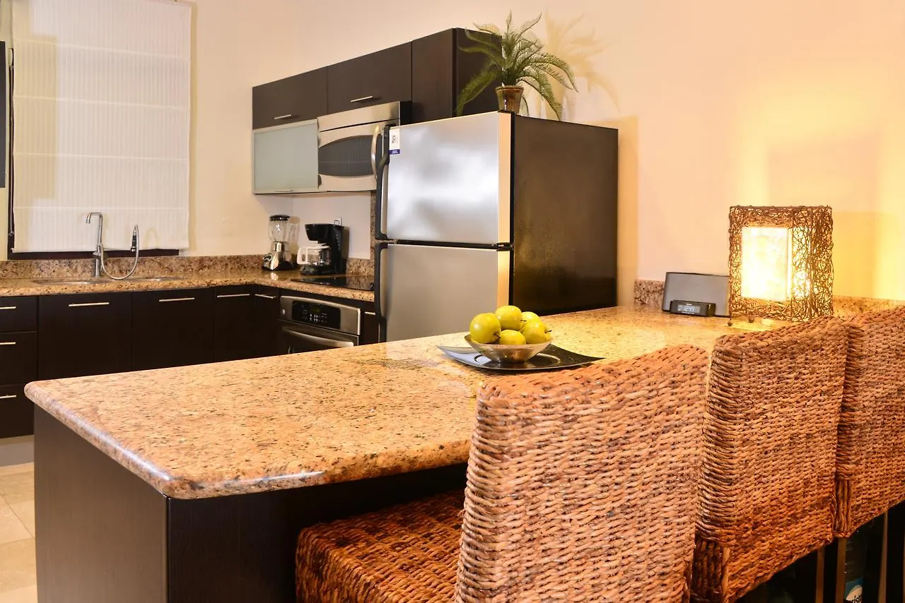 מלון דירות פלאייה דל כרמן El Faro Condos By Rentals Your Way