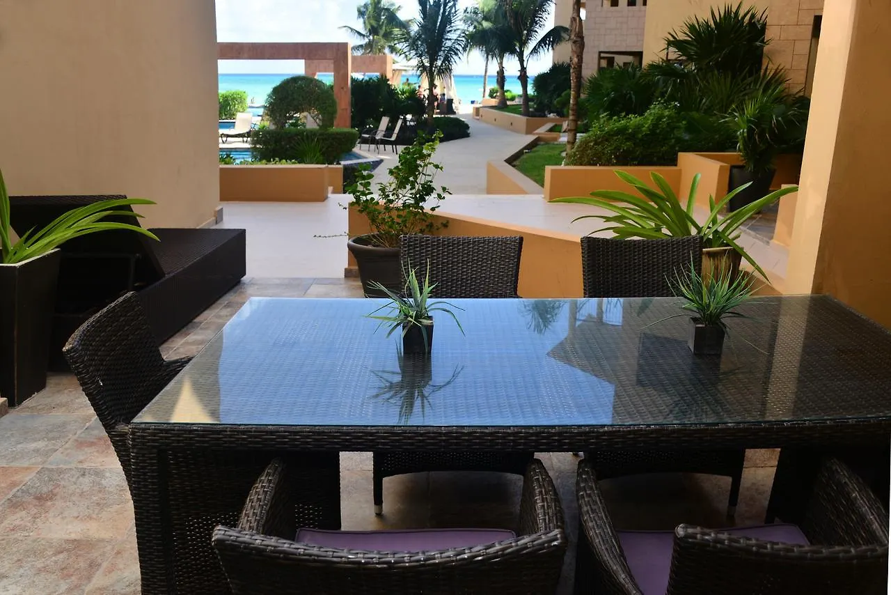 פלאייה דל כרמן El Faro Condos By Rentals Your Way מלון דירות פלאייה דל כרמן
